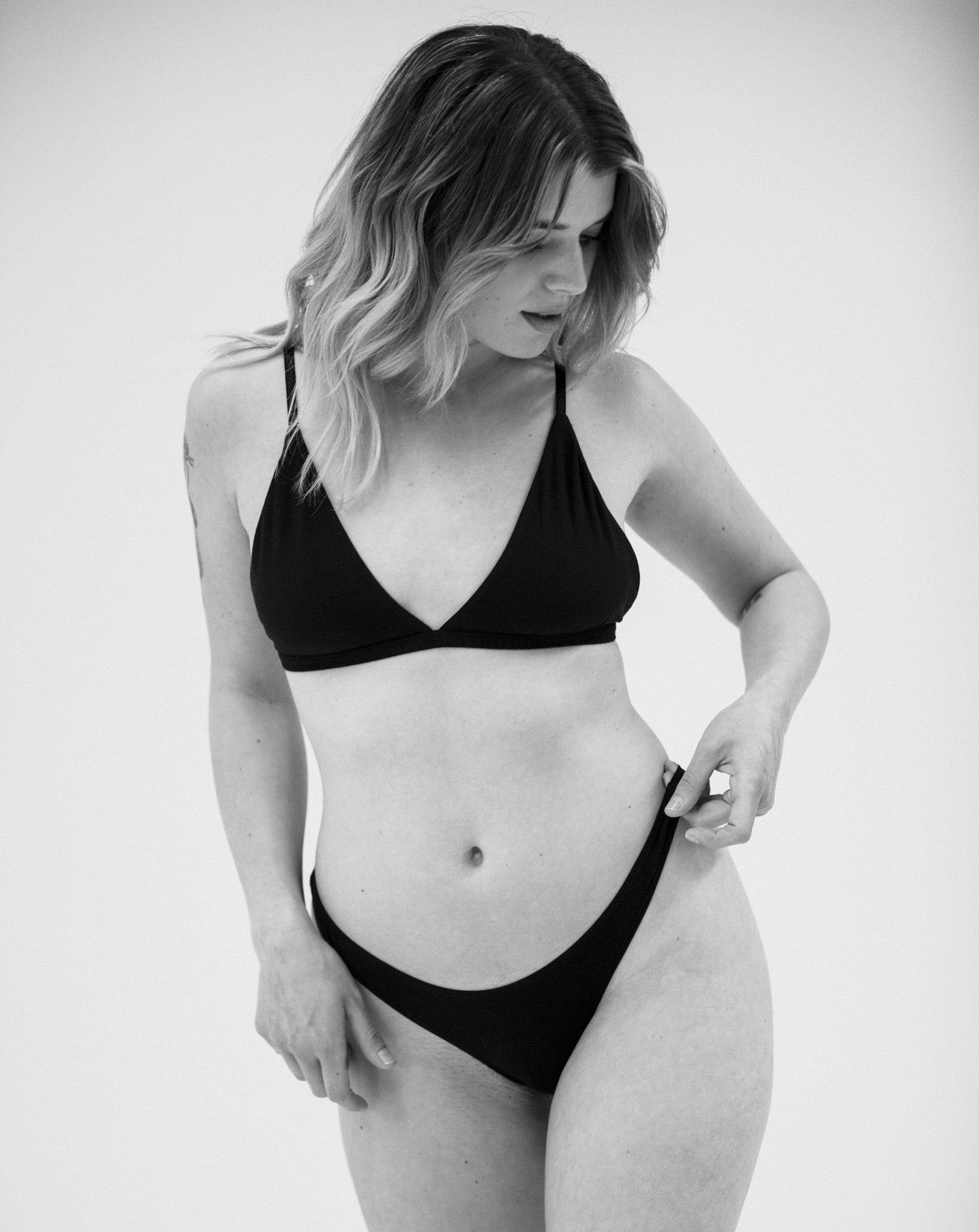 low rise thong - black