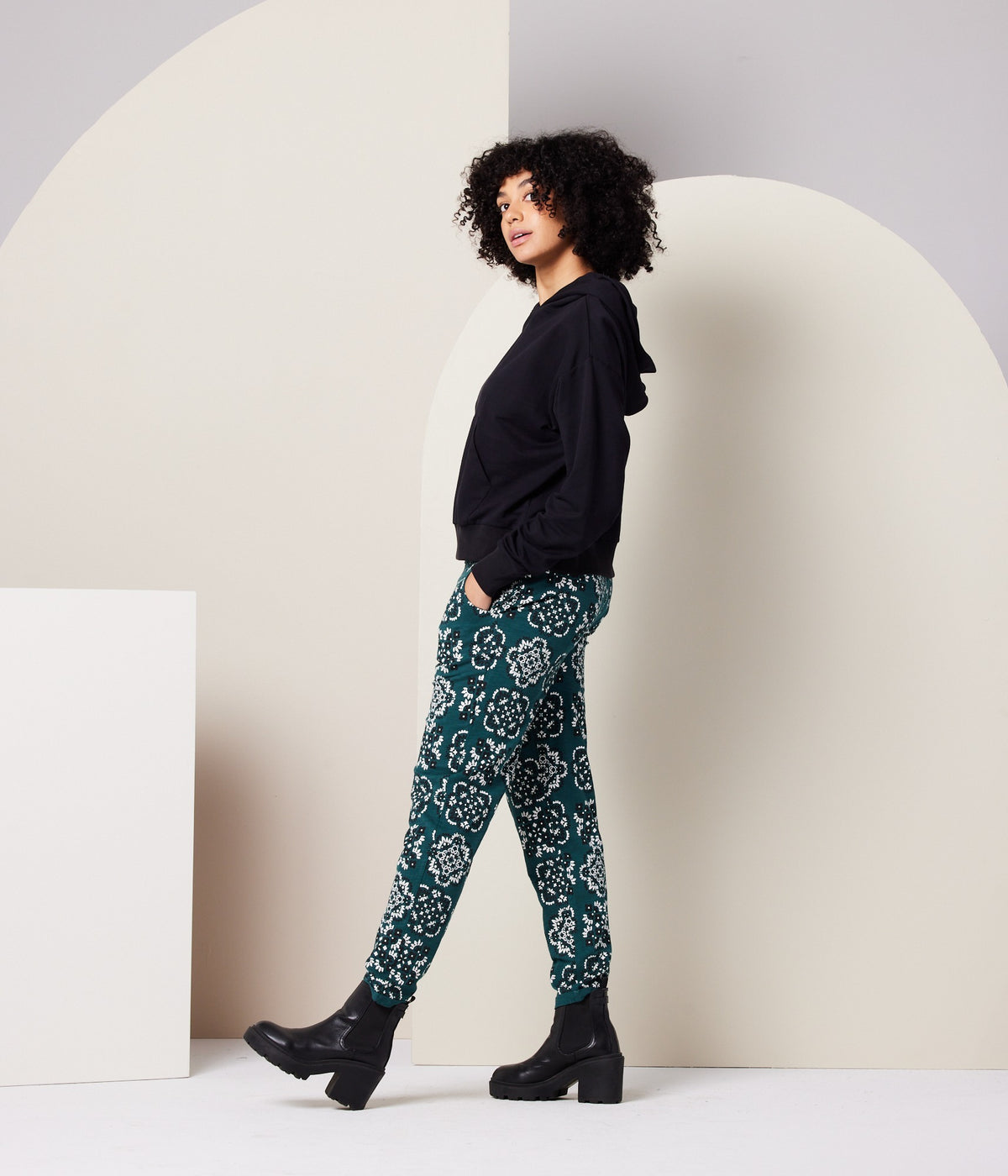 Womens Relaxed Hoodie - Black