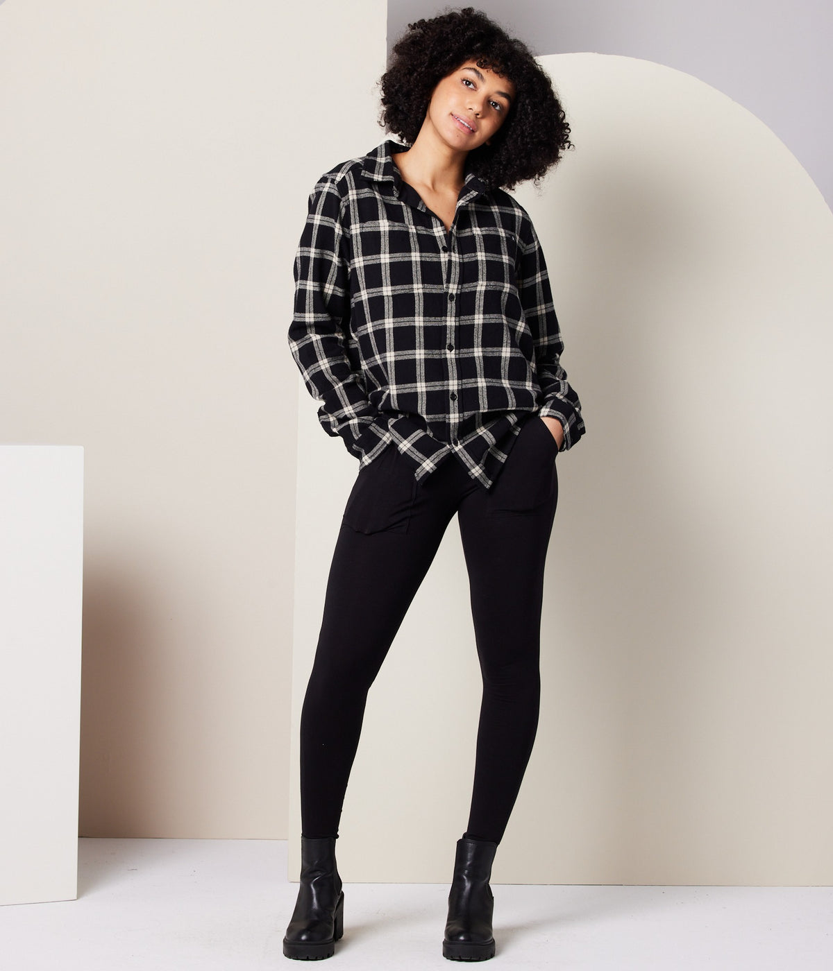 Unisex Flannel - Black/Taupe