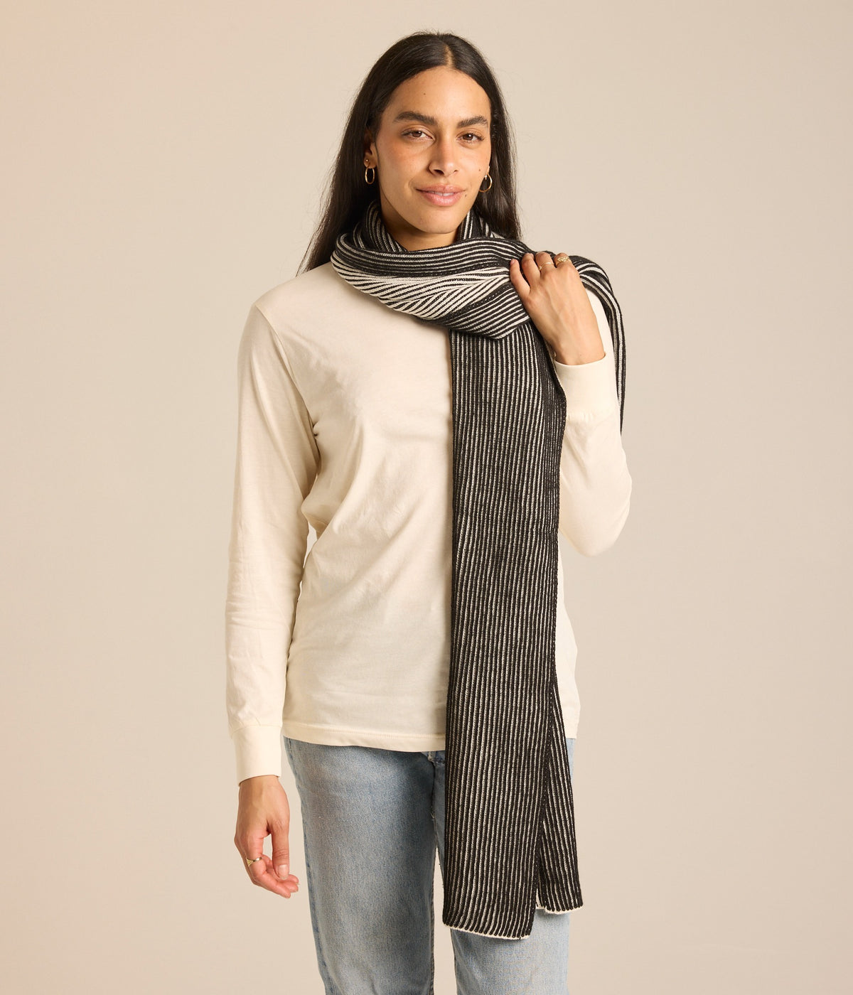 Illusion Scarf - Black/Pearl